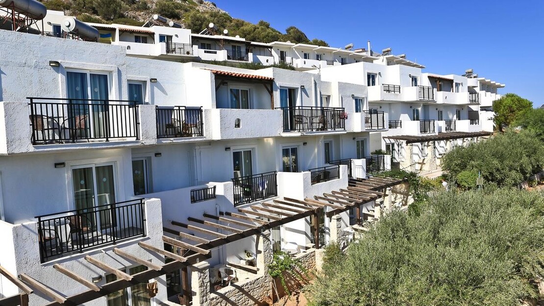 Semiramis Village Hotel